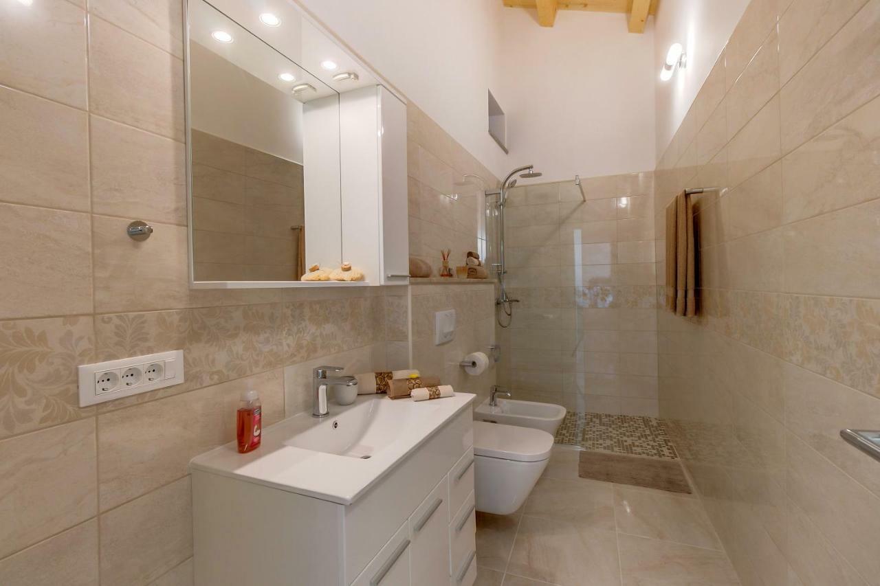 Apartments Relax เวลิโลชิน ภายนอก รูปภาพ