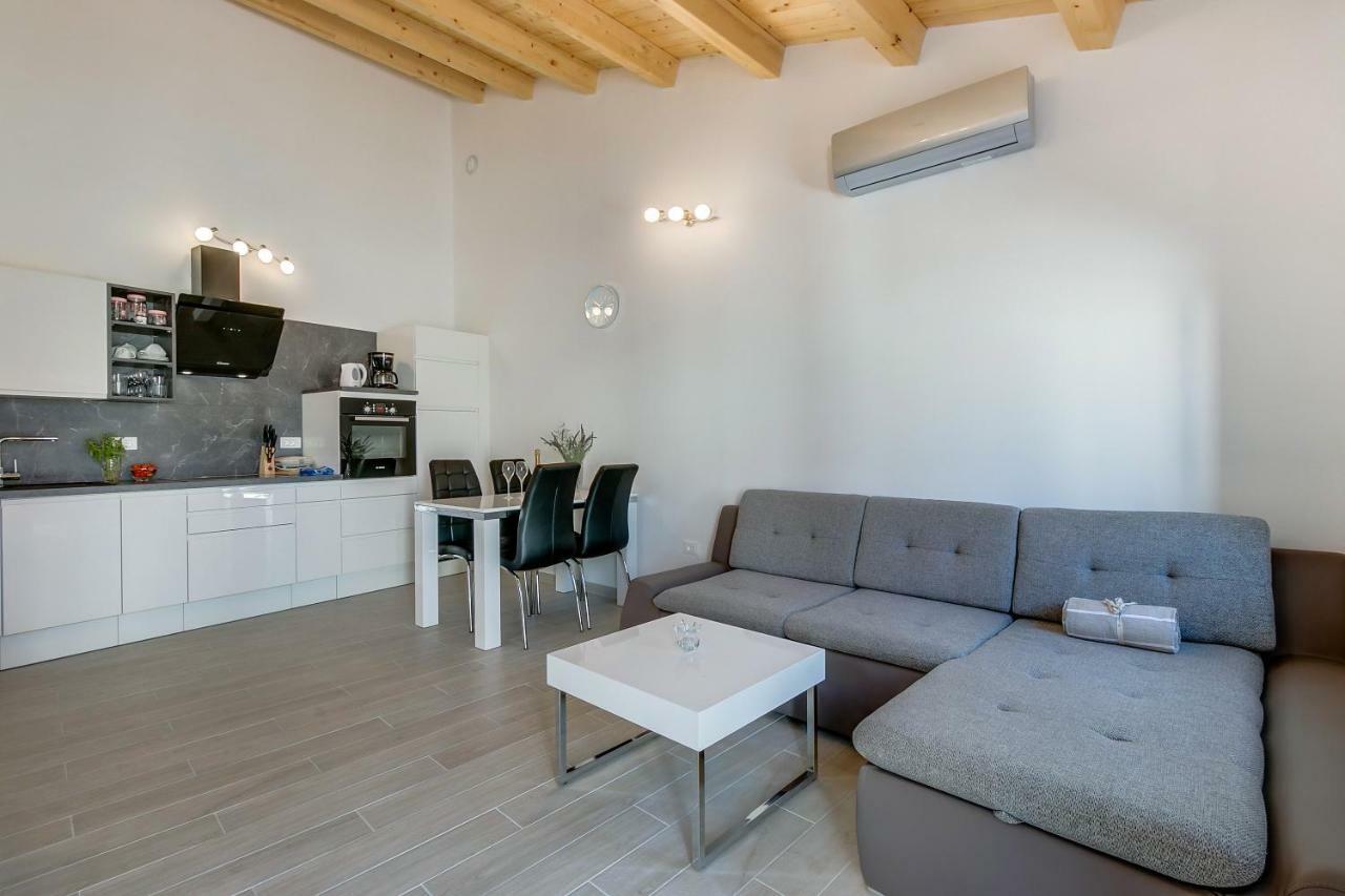 Apartments Relax เวลิโลชิน ภายนอก รูปภาพ