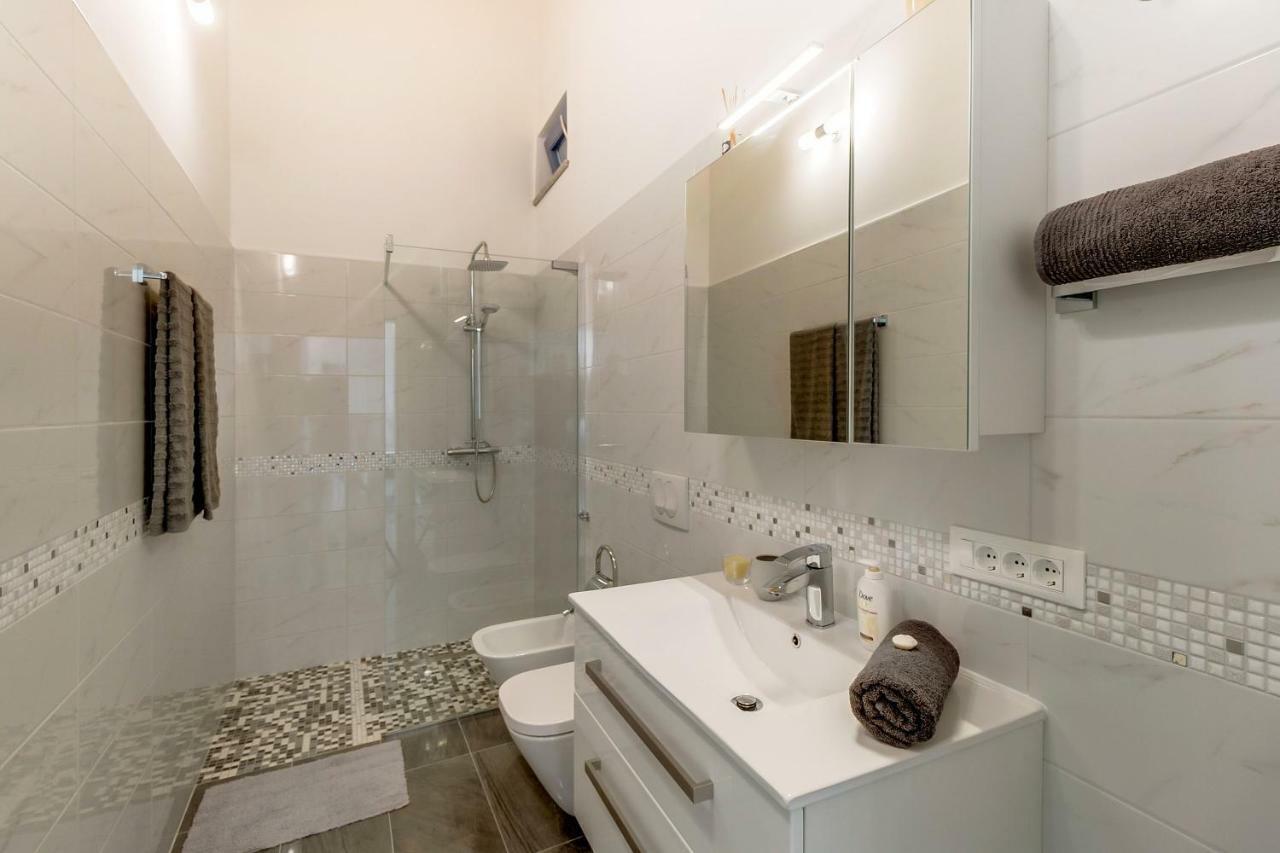 Apartments Relax เวลิโลชิน ภายนอก รูปภาพ
